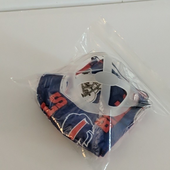 NFL Buffalo Bills Reusable Face Masks & Silicone Bracket - Picture 5 of 6